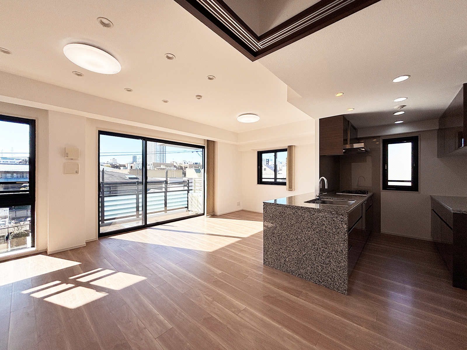 ザ・パークハウス市谷甲良町