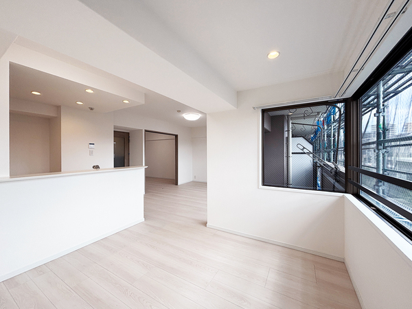 朝日パリオ秋山（4）