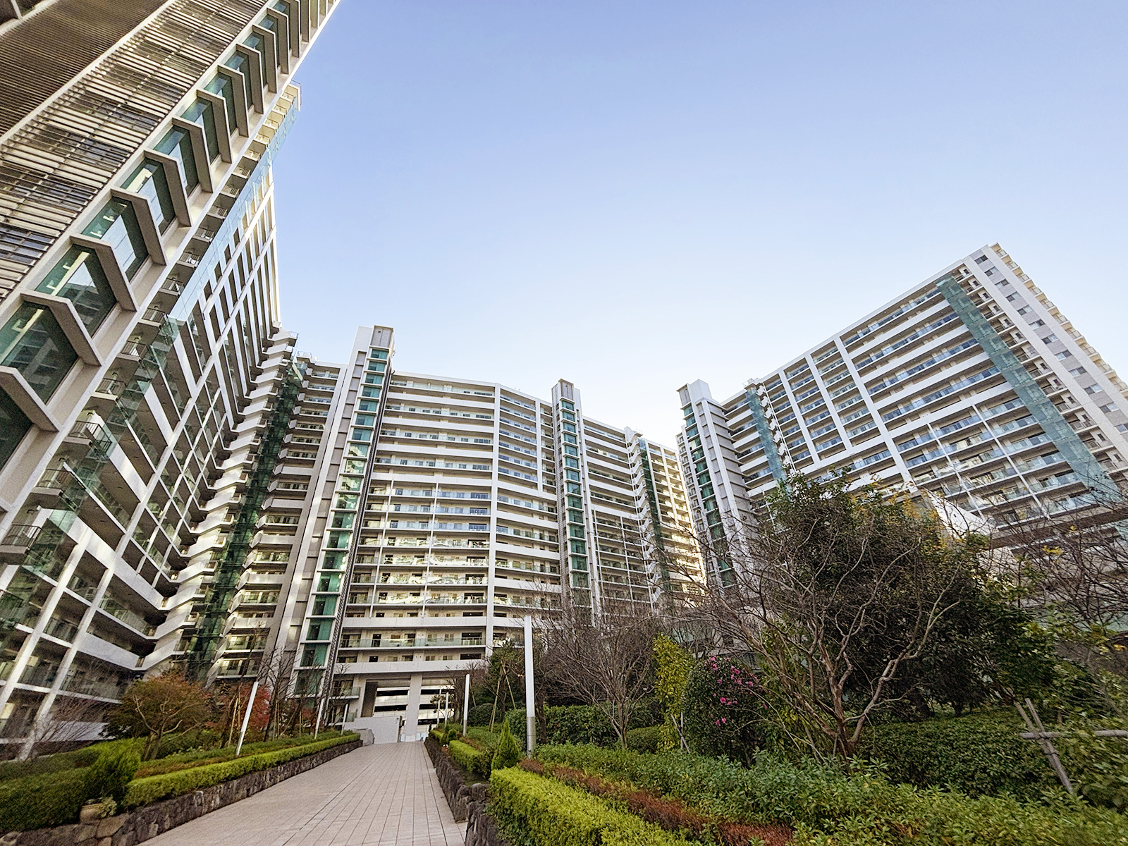 ワンダーベイシティSAZAN Gerden West