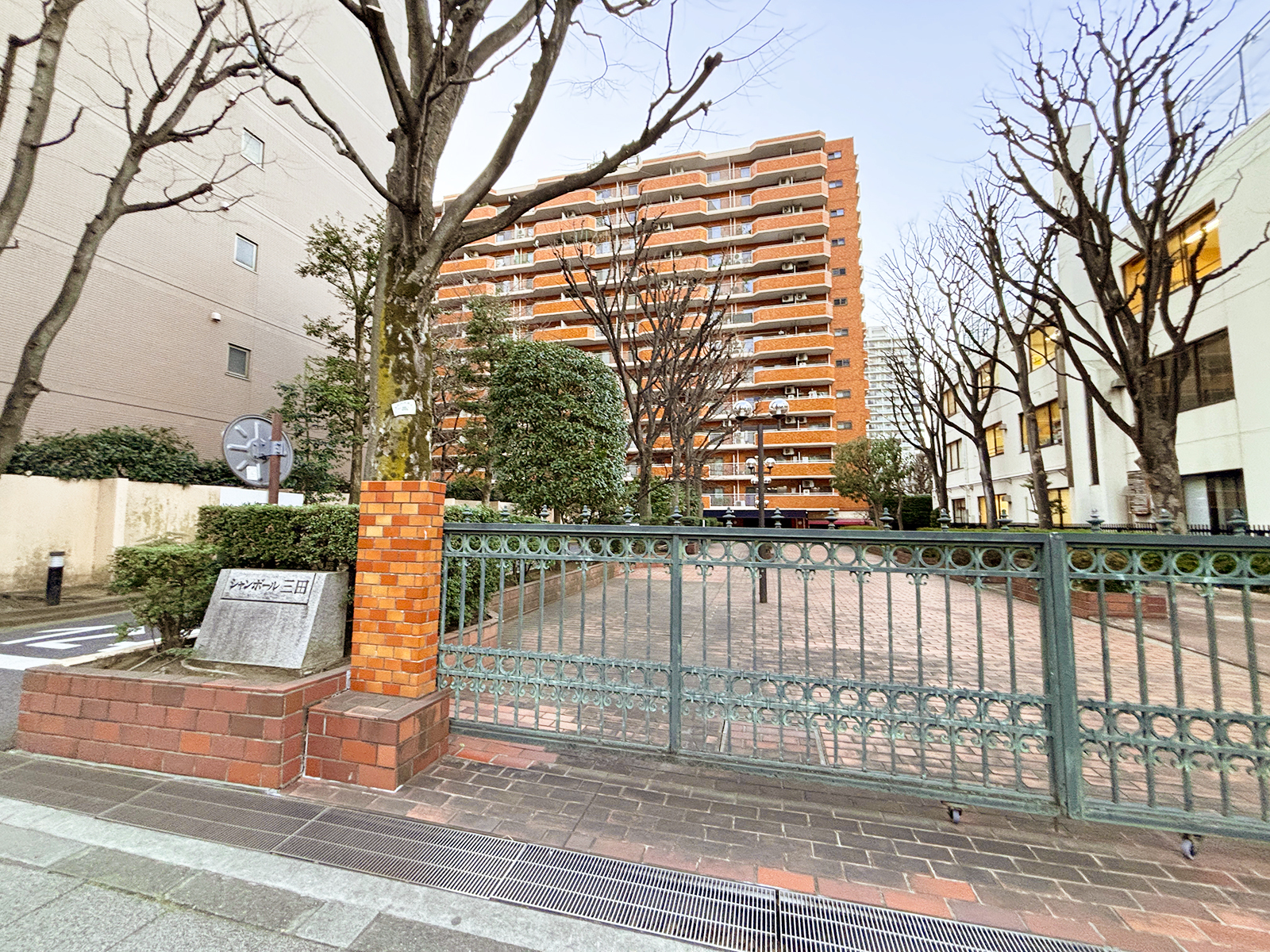 シャンボール三田