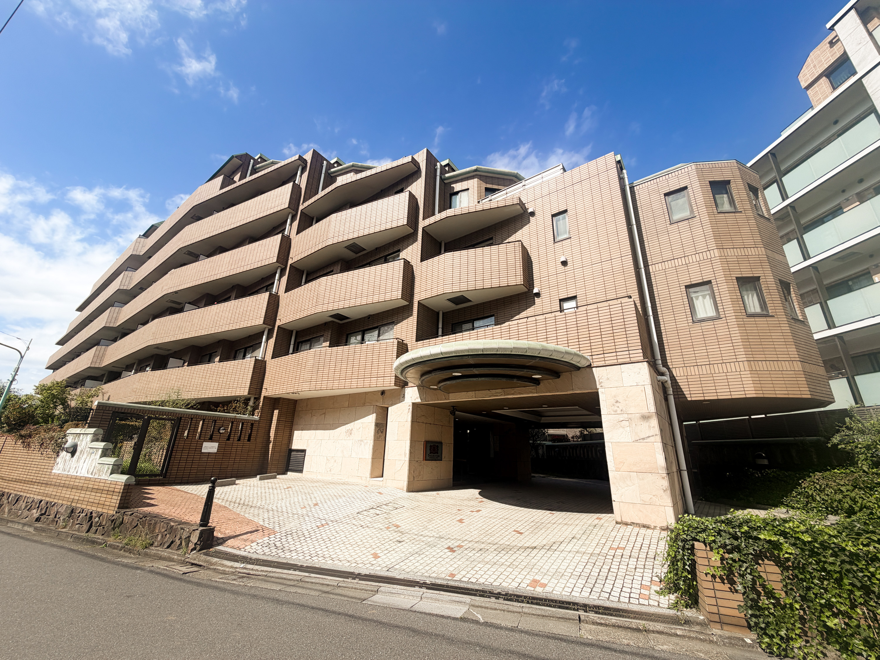 ライオンズガーデン初台